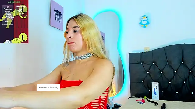 Snapshot of Vickyallien chatting on November 28, 2025, 4:18 pm Vickyallien online show from November 28, 2025, 4:18 pm