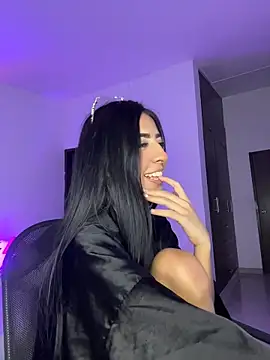 Snapshot of Mirandaa_Rogers chatting on June 30, 2026, 7:03 pm Mirandaa Rogers online show from June 30, 2026, 7:03 pm