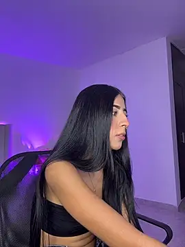 Snapshot of Mirandaa_Rogers chatting on July 28, 2026, 7:04 pm Mirandaa Rogers online show from July 28, 2026, 7:04 pm