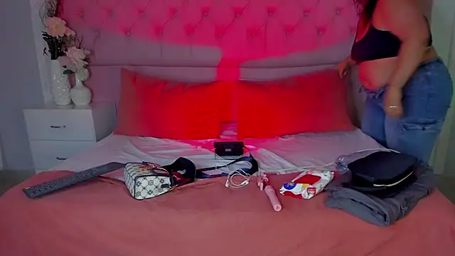 Snapshot of KourtneyEvans chatting on March 4, 2026, 6:26 pm KourtneyEvans online show from March 4, 2026, 6:26 pm