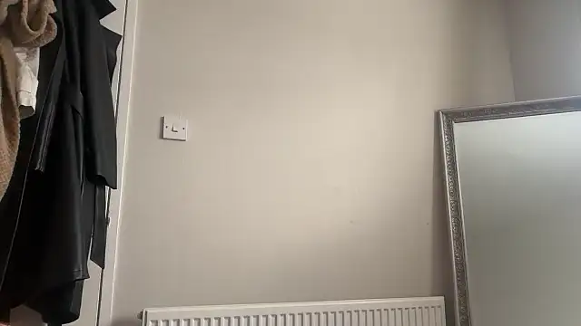 skyejde online show from October 28, 2025, 2:38 pm