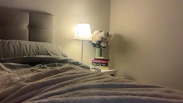 skyejde online show from November 16, 2025, 5:28 pm