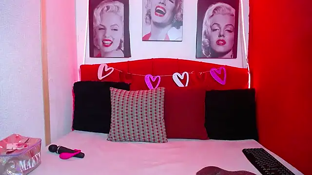 Tiana Ebony18 online show from February 14, 2026, 12:05 pm