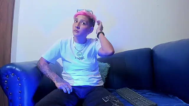 Brianna Hard online show from October 1, 2025, 4:17 am