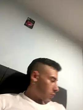 Snapshot of kyle_clint07 chatting on November 23, 2025, 9:14 pm kyle clint07 online show from November 23, 2025, 9:14 pm