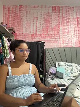 Snapshot of Tana_latin chatting on May 29, 2026, 2:17 am Tana latin online show from May 29, 2026, 2:17 am