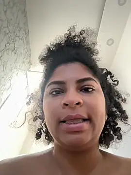 Snapshot of Tana_latin chatting on May 24, 2026, 1:44 pm Tana latin online show from May 24, 2026, 1:44 pm