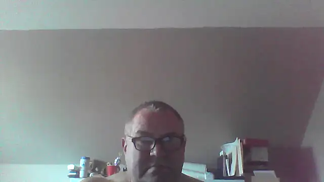 Snapshot of mkestr69 chatting on April 24, 2026, 7:38 pm mkestr69 online show from April 24, 2026, 7:38 pm