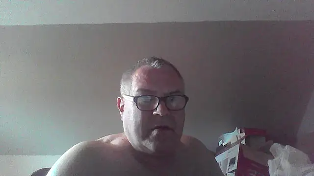 Snapshot of mkestr69 chatting on June 24, 2026, 4:27 pm mkestr69 online show from June 24, 2026, 4:27 pm