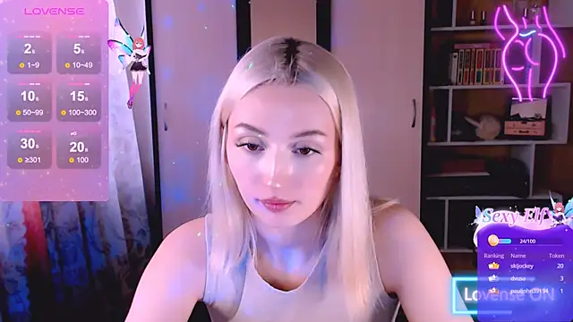 Snapshot of beauty_blonde chatting on March 5, 2025, 3:29 am beauty blonde online show from March 5, 2025, 3:29 am