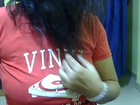 Your cutiepie  online show from October 8, 2025, 5:02 pm