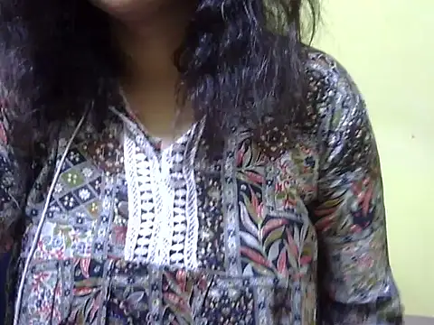 Your cutiepie  online show from November 21, 2025, 8:35 am