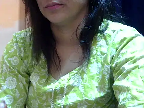 Snapshot of Your_cutiepie_ chatting on February 18, 2025, 6:15 pm Your cutiepie online show from February 18, 2025, 6:15 pm
