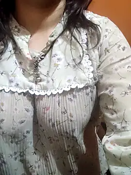 Snapshot of Your_cutiepie_ chatting on March 2, 2025, 9:30 pm Your cutiepie online show from March 2, 2025, 9:30 pm