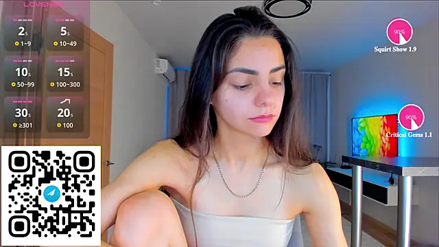 Snapshot of EmiliaZen chatting on November 12, 2025, 12:53 pm EmiliaZen online show from November 12, 2025, 12:53 pm