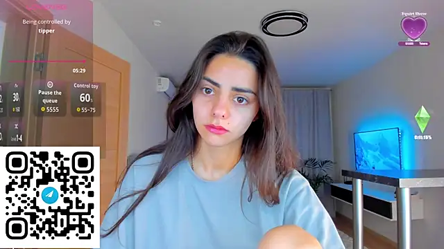 Snapshot of EmiliaZen chatting on October 25, 2025, 8:20 pm EmiliaZen online show from October 25, 2025, 8:20 pm