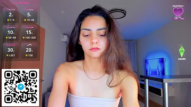 Snapshot of EmiliaZen chatting on October 22, 2025, 5:23 pm EmiliaZen online show from October 22, 2025, 5:23 pm