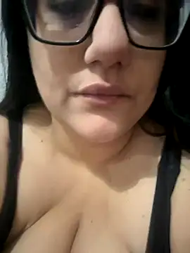 Snapshot of daianaspencer chatting on December 3, 2025, 8:03 am daianaspencer online show from December 3, 2025, 8:03 am