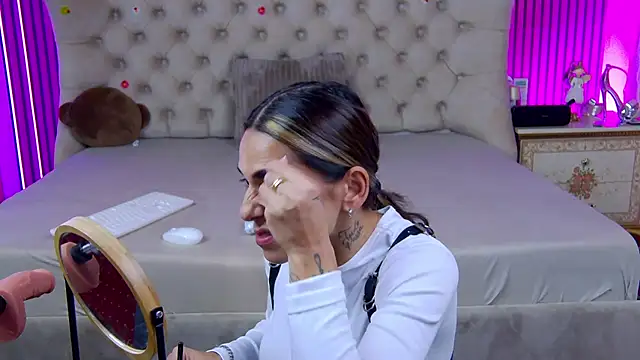 PlayfulShow online show from November 25, 2025, 11:21 am