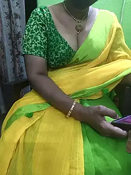 Snapshot of niiveditha chatting on December 3, 2025, 11:31 am niiveditha online show from December 3, 2025, 11:31 am