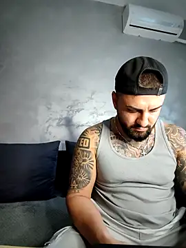 Snapshot of Bakws chatting on October 20, 2025, 3:01 pm Bakws online show from October 20, 2025, 3:01 pm