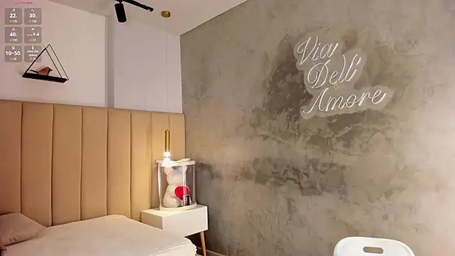 Snapshot of Zoee_monroe chatting on February 14, 2026, 7:14 pm Zoee monroe online show from February 14, 2026, 7:14 pm