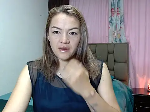 Snapshot of PenelopeMist chatting on November 21, 2025, 7:57 pm PenelopeMist online show from November 21, 2025, 7:57 pm