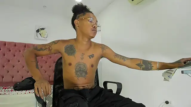 blackdirty420 online show from February 17, 2025, 9:54 pm