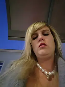 Snapshot of Sexybiene969 chatting on November 7, 2025, 4:00 pm Sexybiene969 online show from November 7, 2025, 4:00 pm