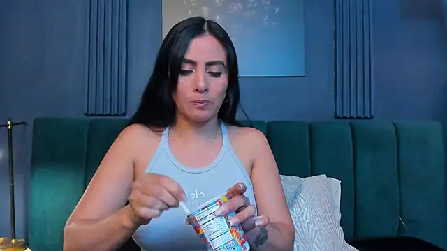 Snapshot of scarlet_edwars chatting on November 29, 2025, 5:02 pm scarlet edwars online show from November 29, 2025, 5:02 pm