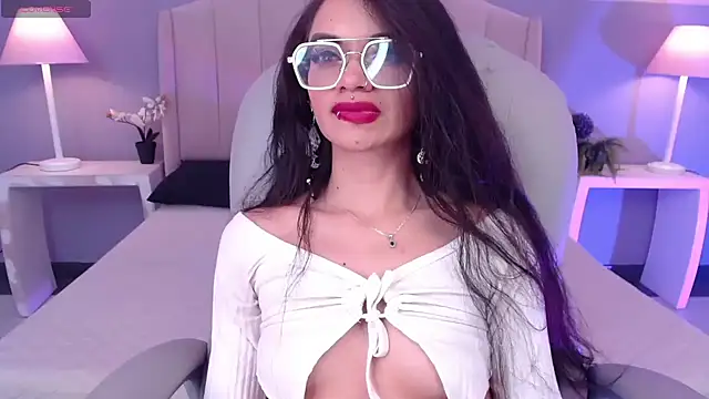 Snapshot of Emerald_gh chatting on September 21, 2025, 9:20 pm Emerald gh online show from September 21, 2025, 9:20 pm