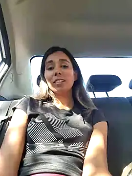 Snapshot of Alicee10 chatting on October 26, 2025, 8:31 pm Alicee10 online show from October 26, 2025, 8:31 pm