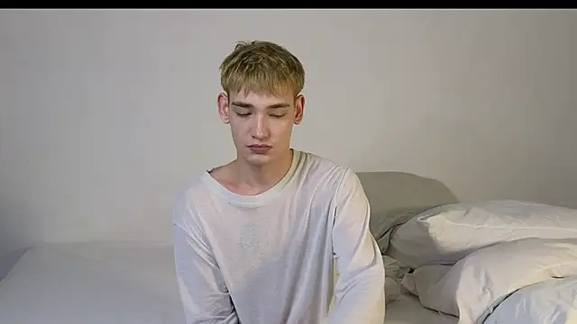 Julian wins online show from February 8, 2026, 11:35 pm