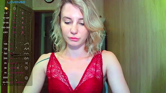 Caramel piegirl online show from August 2, 2026, 7:00 pm
