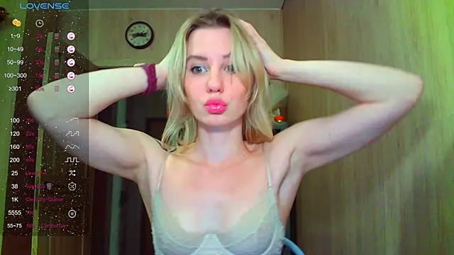 Caramel piegirl online show from July 31, 2026, 7:00 pm