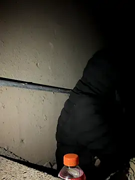 Snapshot of Laura-Khalifa chatting on May 16, 2026, 6:45 am Laura-Khalifa online show from May 16, 2026, 6:45 am