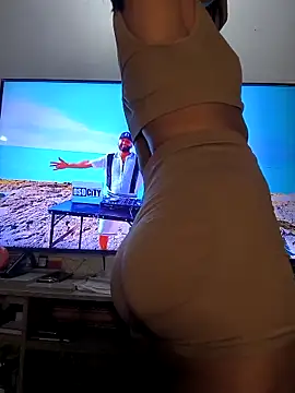 salome stockman s online show from December 16, 2025, 1:32 am