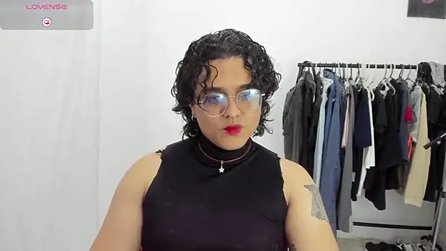 Snapshot of Diane_blossom chatting on March 11, 2026, 11:21 pm Diane blossom online show from March 11, 2026, 11:21 pm