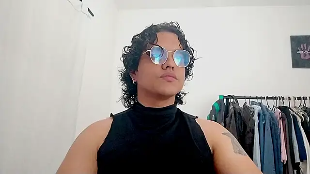 Snapshot of Diane_blossom chatting on March 20, 2026, 12:00 am Diane blossom online show from March 20, 2026, 12:00 am