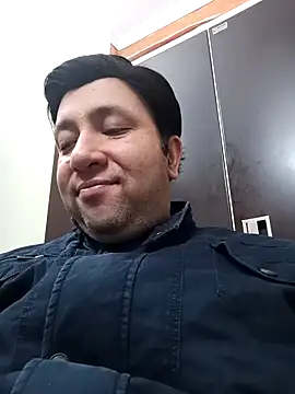 Snapshot of innocentboy1987 chatting on February 12, 2025, 4:12 am innocentboy1987 online show from February 12, 2025, 4:12 am