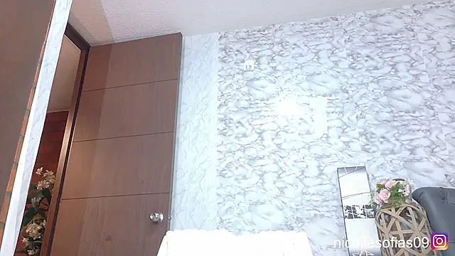 Snapshot of nicollesofia2 chatting on July 1, 2026, 4:13 am nicollesofia2 online show from July 1, 2026, 4:13 am
