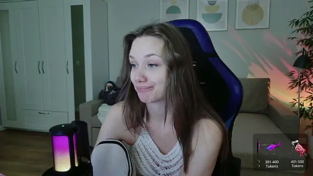 Snapshot of alexa_feels_ chatting on April 30, 2026, 4:25 pm alexa feels online show from April 30, 2026, 4:25 pm