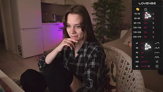 alexa feels  online show from October 17, 2025, 3:58 pm