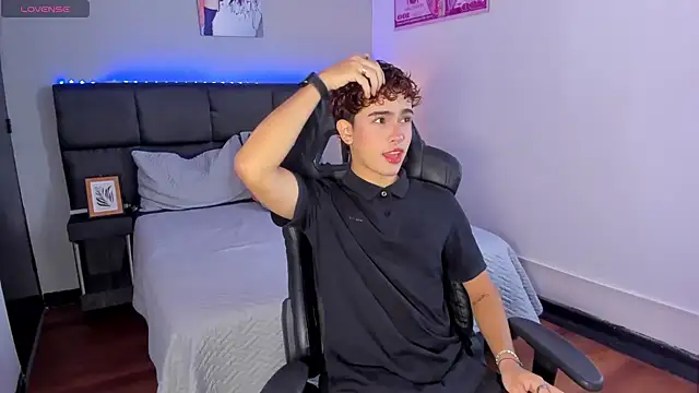 Aiiden 15 online show from January 16, 2026, 12:42 pm