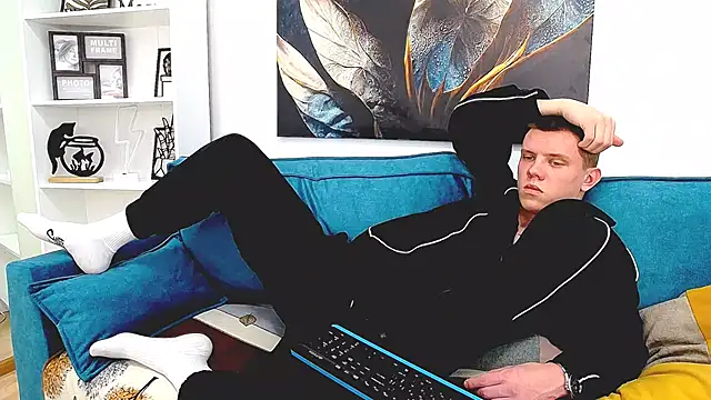 Ryker Seen online show from March 22, 2025, 9:34 am