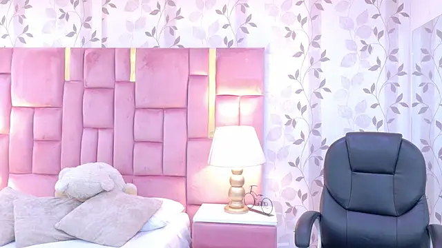 ArianaFranco online show from July 29, 2026, 9:47 pm
