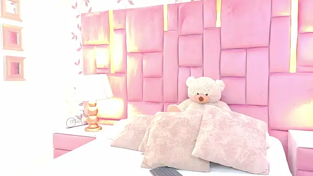 ArianaFranco online show from June 24, 2026, 2:26 pm
