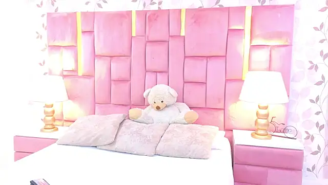 ArianaFranco online show from July 23, 2026, 1:52 pm