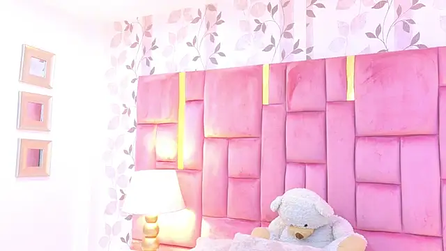 ArianaFranco online show from July 14, 2026, 12:44 pm