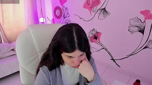 Isabela Fiorelli online show from April 28, 2026, 1:37 pm